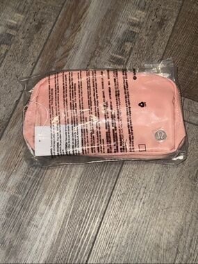 Lululemon Everywhere Belt Bag